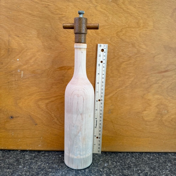 XL 16” wine bottle shaped two-tone wooden pepper grinder - Picture 3 of 7